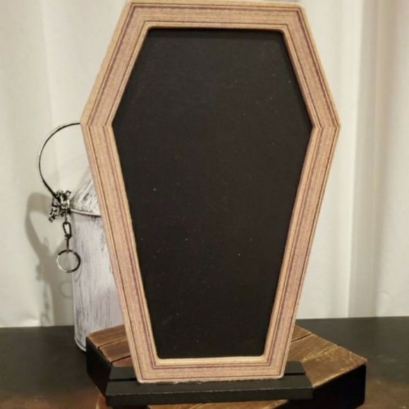 Halloween-Themed Coffin-Shaped Wooden Tabletop Décor - Picture 5 of 6